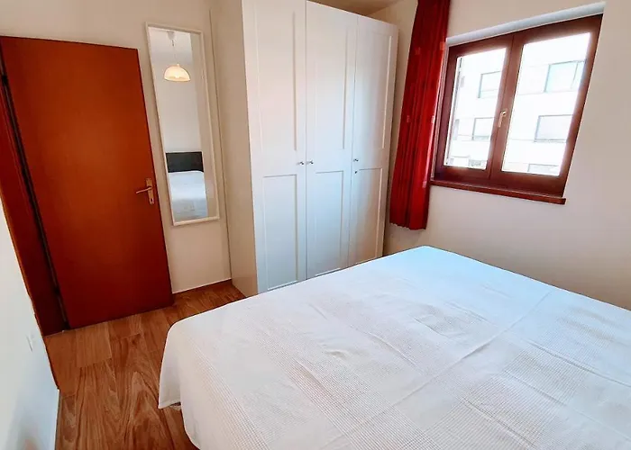 Modern Renovated Apartment 5 Min Walk To Beach Private Parking Poreč